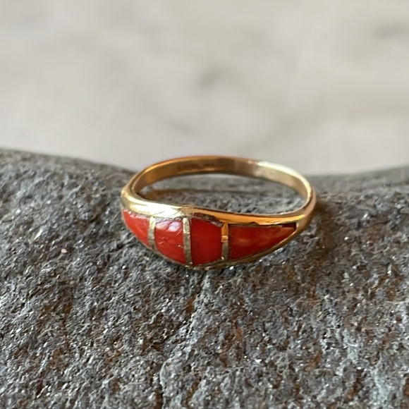 Vintage Zuni Native American Gold Red Coral Ring - Picture 2 of 10